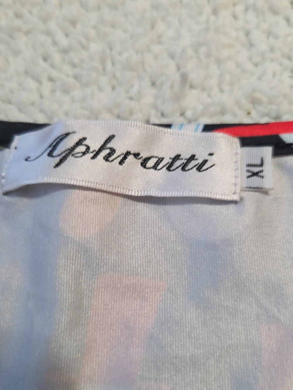 APHRATTI CHRISTMAS DRESS - Picture 2 of 4